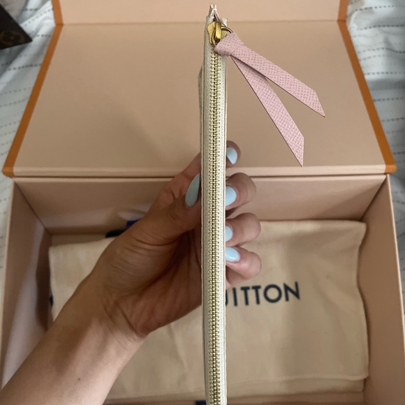 Louis Vuitton Authentic Felicie Monogram Pochette Wallet - Picture 3 of 12